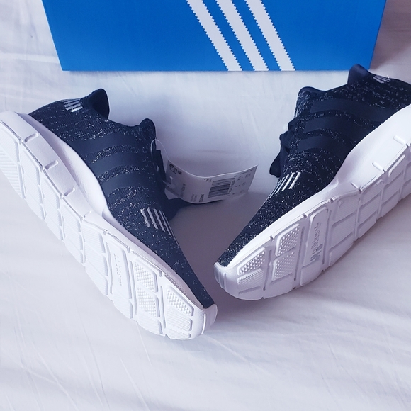 Adidas Swift Run Core Black - Picture 6 of 8